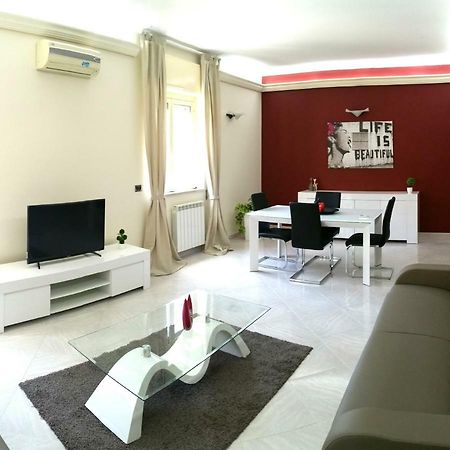 My Place Syracuse Buitenkant foto