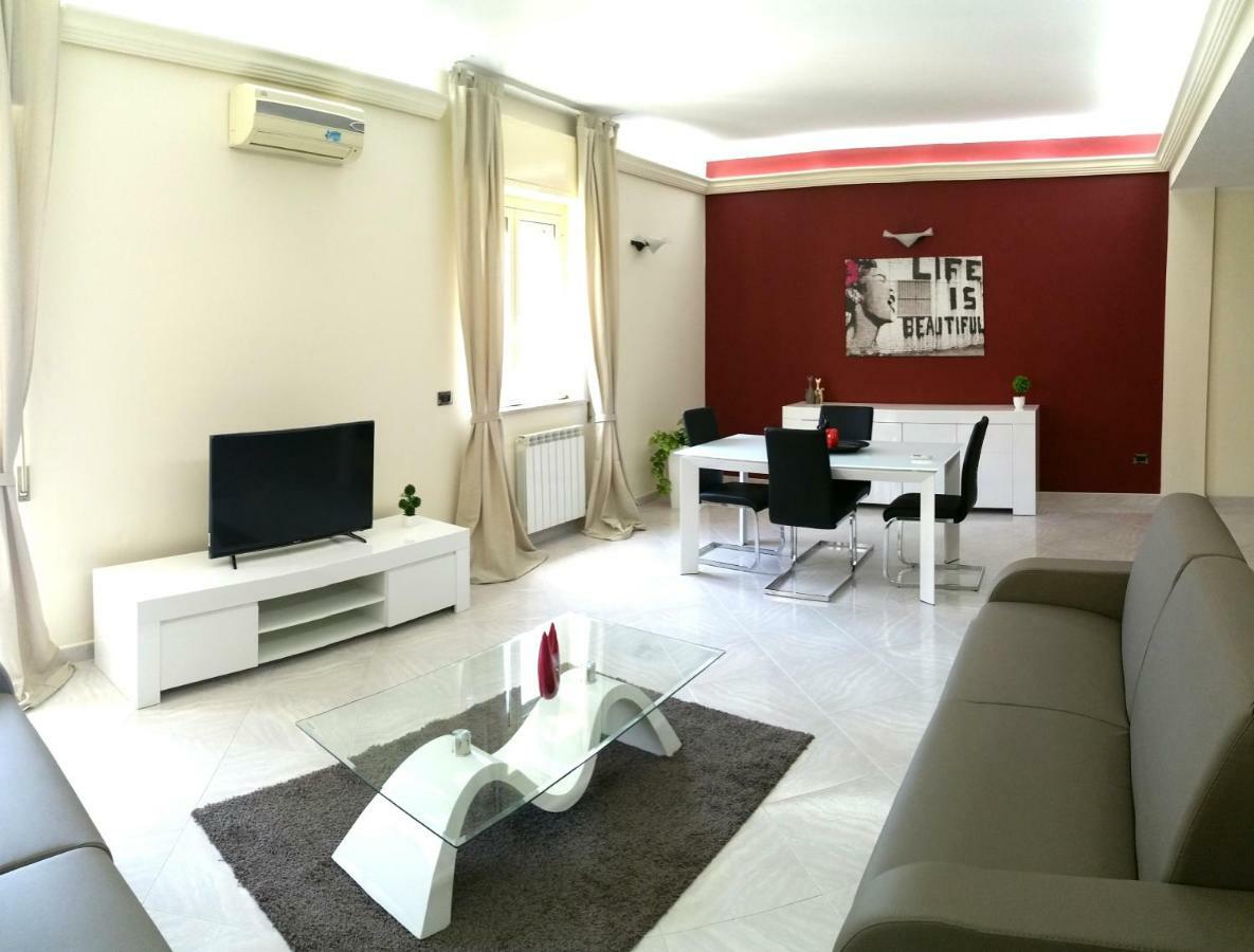 My Place Syracuse Buitenkant foto
